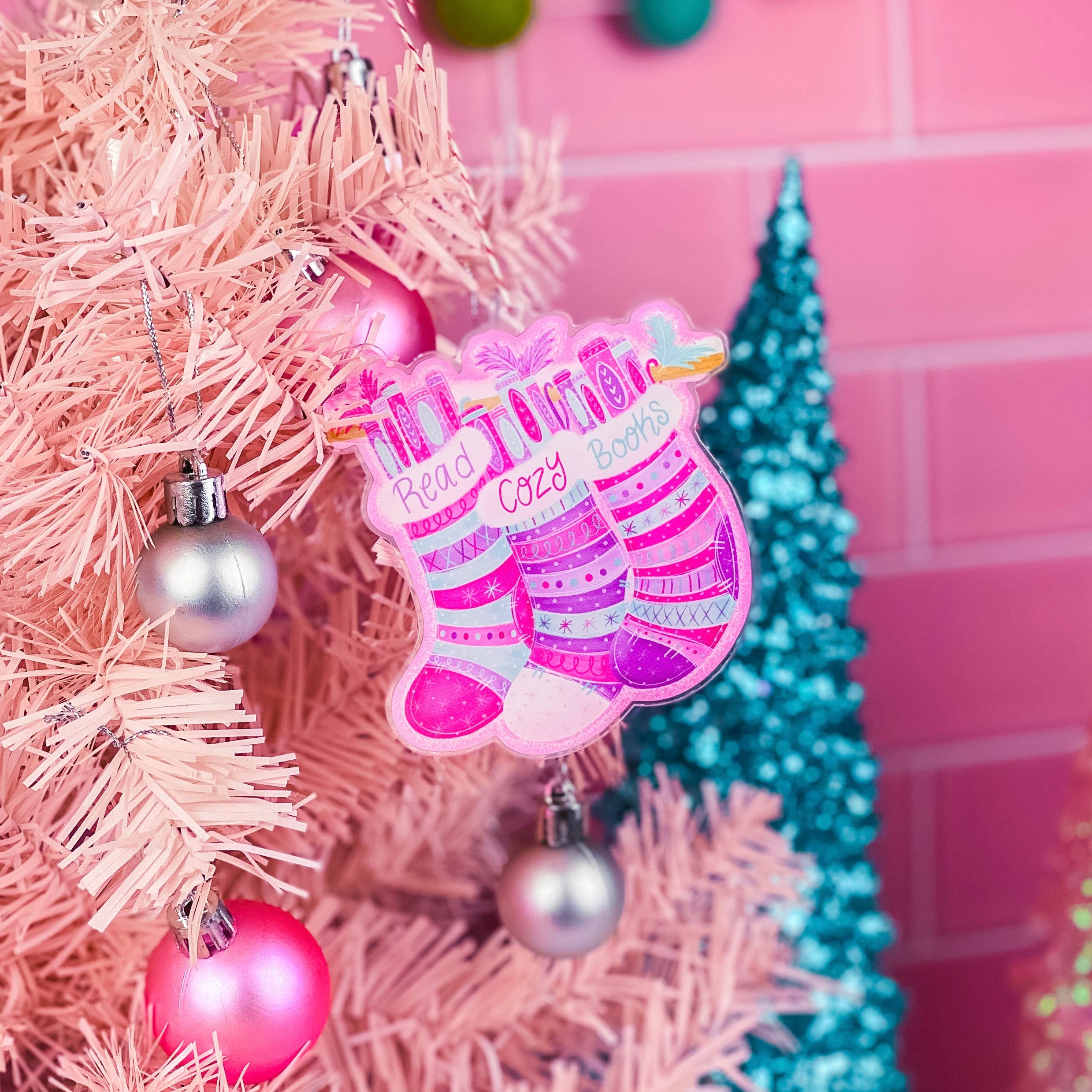 Read Cozy Books Christmas Ornament - Image 2